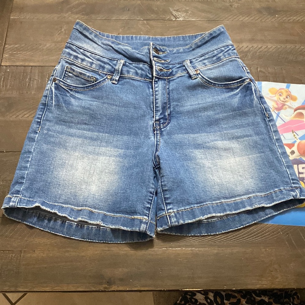 Suzanne Betro High Waist Victoria Shorts